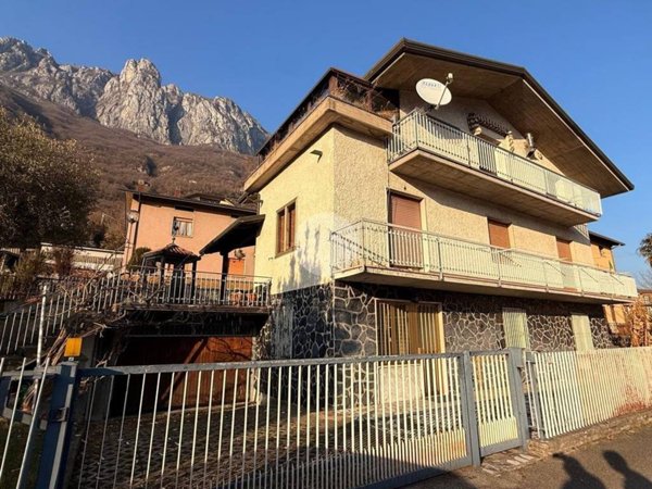 casa indipendente in vendita a Darfo Boario Terme in zona Gorzone