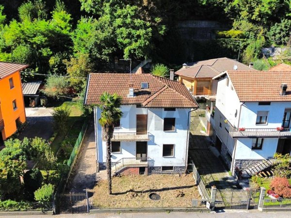 casa indipendente in vendita a Darfo Boario Terme in zona Angone