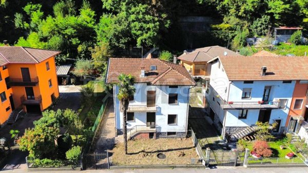 casa indipendente in vendita a Darfo Boario Terme in zona Angone