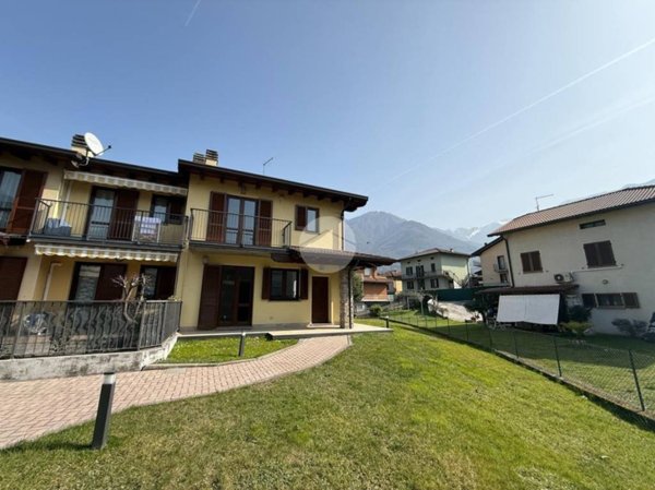 casa indipendente in vendita a Darfo Boario Terme in zona Boario Terme