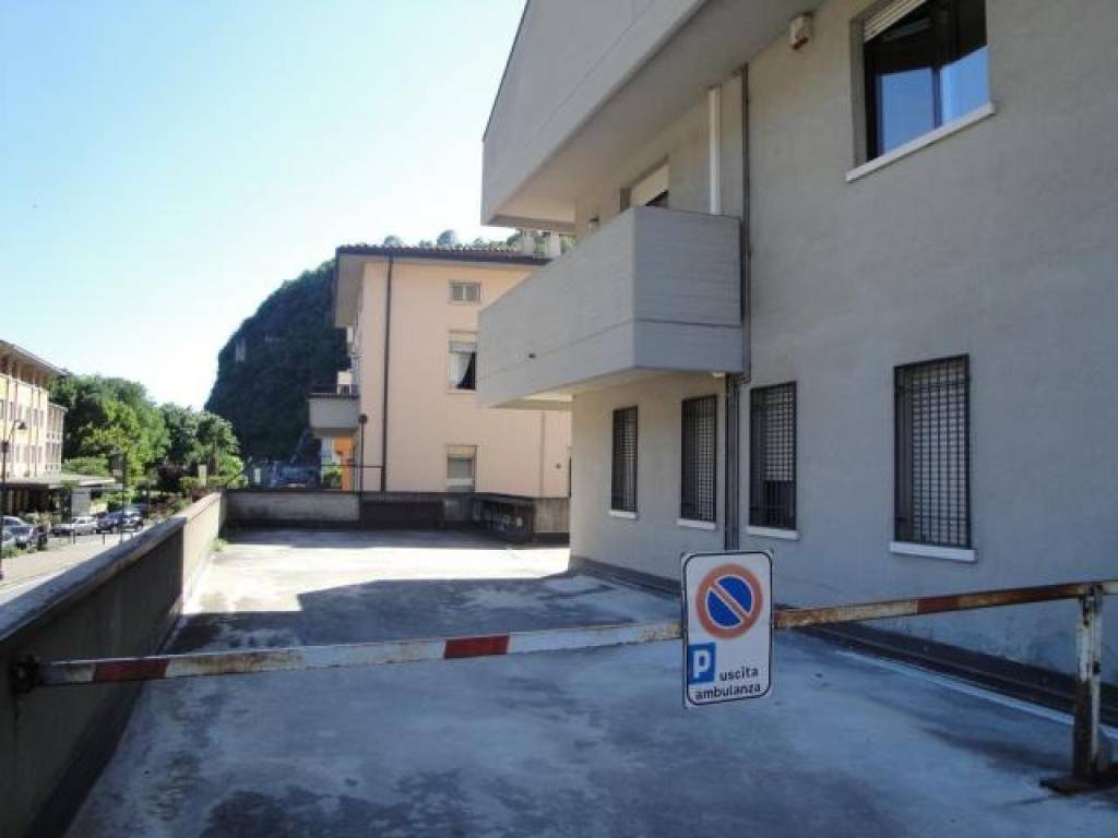 ufficio in vendita a Darfo Boario Terme