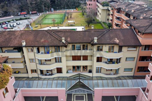 ufficio in vendita a Darfo Boario Terme in zona Boario Terme
