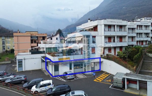 negozio in vendita a Darfo Boario Terme in zona Boario Terme