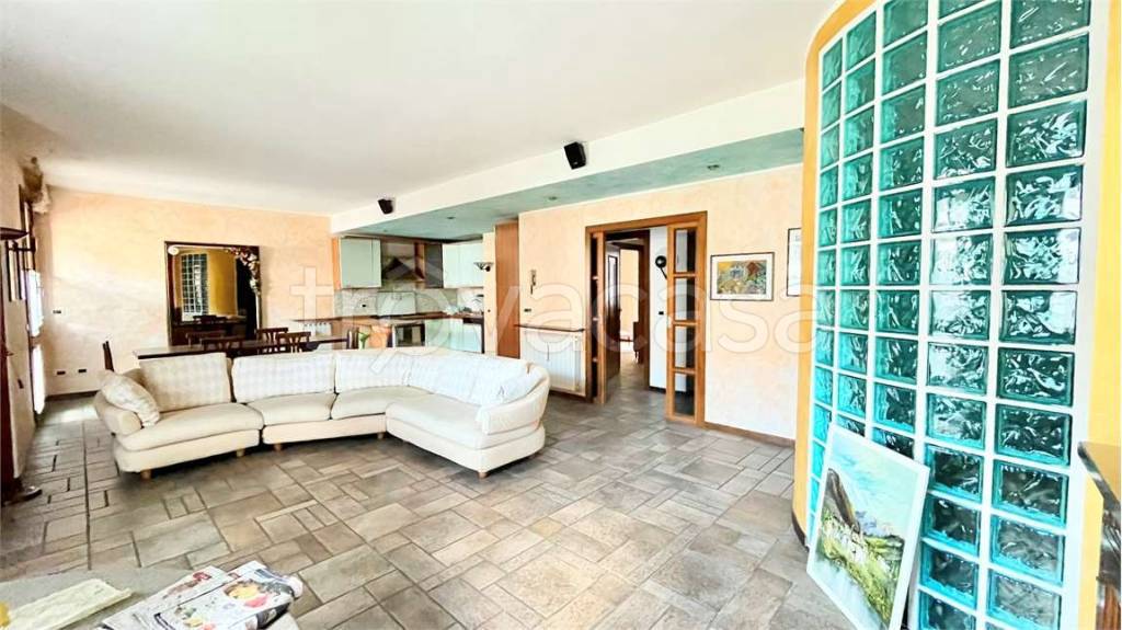 appartamento in vendita a Darfo Boario Terme in zona Boario Terme