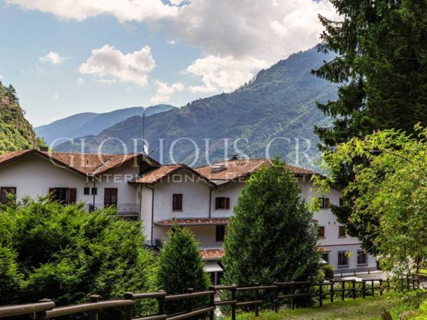 negozio in vendita a Darfo Boario Terme