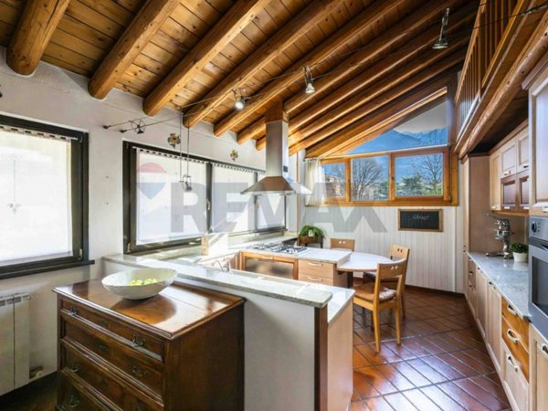 appartamento in vendita a Darfo Boario Terme in zona Bessimo