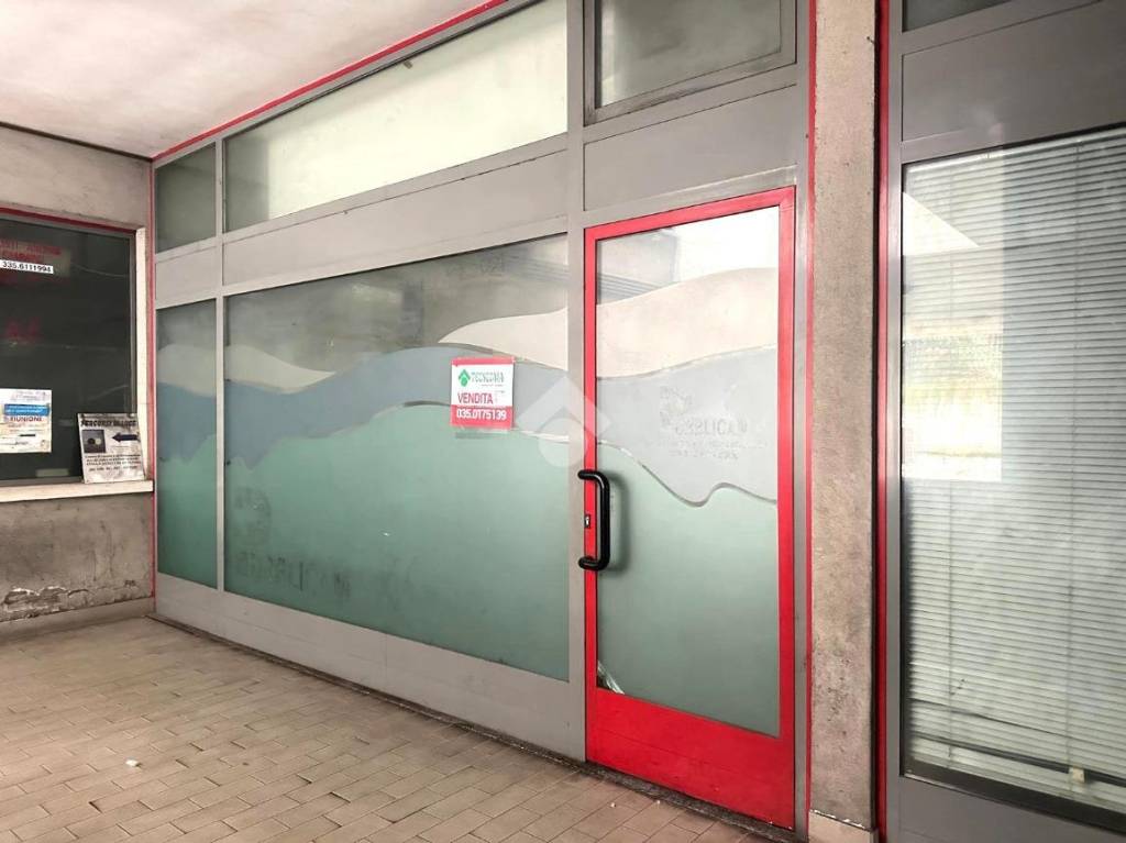 ufficio in vendita a Darfo Boario Terme in zona Boario Terme