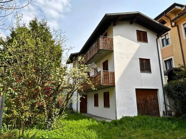 casa indipendente in vendita a Darfo Boario Terme in zona Boario Terme