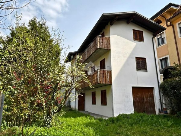 casa indipendente in vendita a Darfo Boario Terme in zona Boario Terme