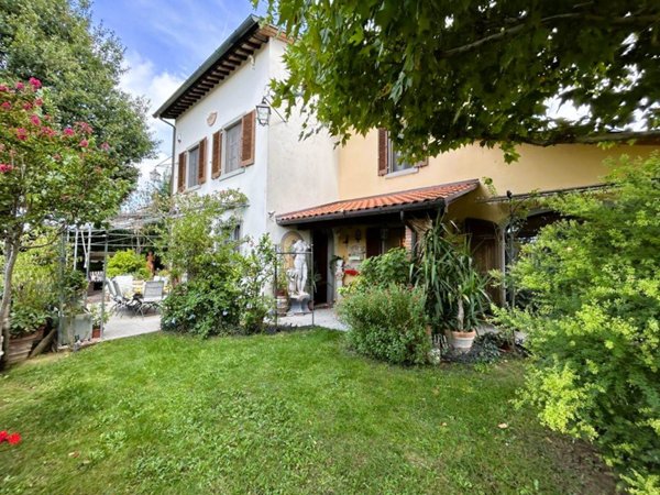 casa indipendente in vendita a Darfo Boario Terme in zona Montecchio