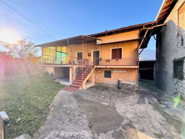 casa indipendente in vendita a Darfo Boario Terme in zona Pellalepre