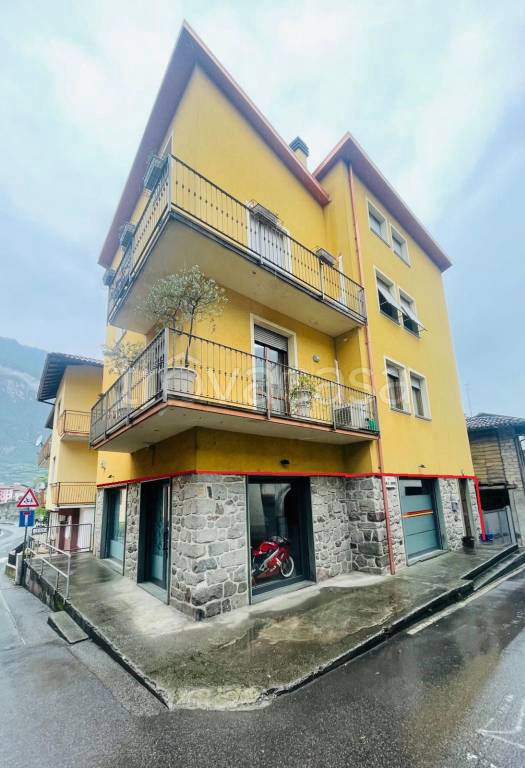 negozio in vendita a Darfo Boario Terme