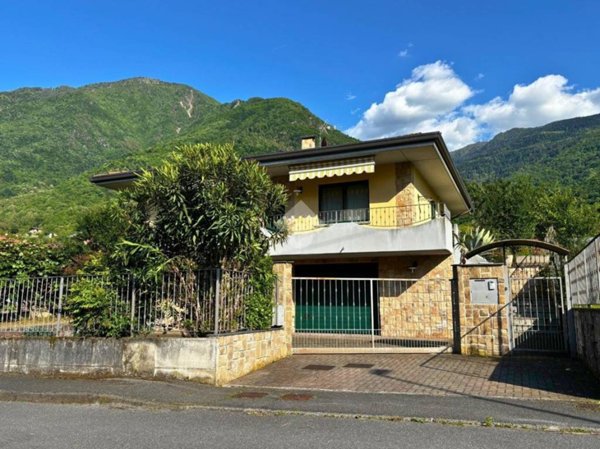 casa indipendente in vendita a Darfo Boario Terme in zona Boario Terme