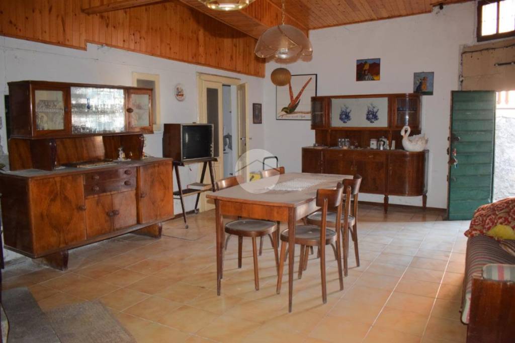 casa indipendente in vendita a Darfo Boario Terme in zona Bessimo