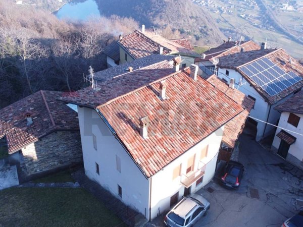 casa indipendente in vendita a Darfo Boario Terme in zona Boario Terme