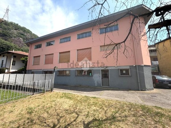 locale commerciale in vendita a Darfo Boario Terme in zona Corna