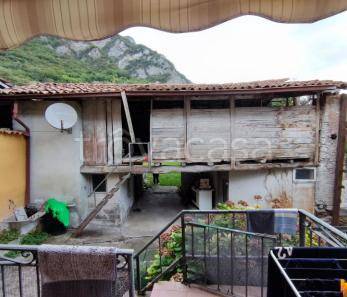 locale commerciale in vendita a Darfo Boario Terme in zona Erbanno