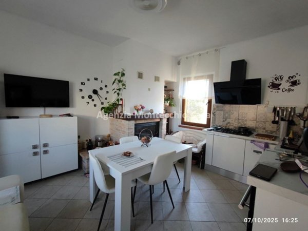 casa indipendente in vendita a Darfo Boario Terme in zona Montecchio