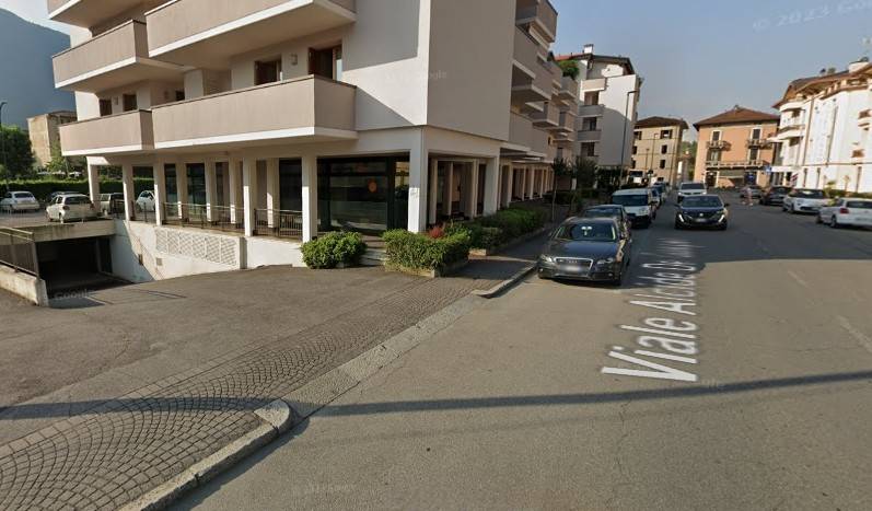 negozio in vendita a Darfo Boario Terme