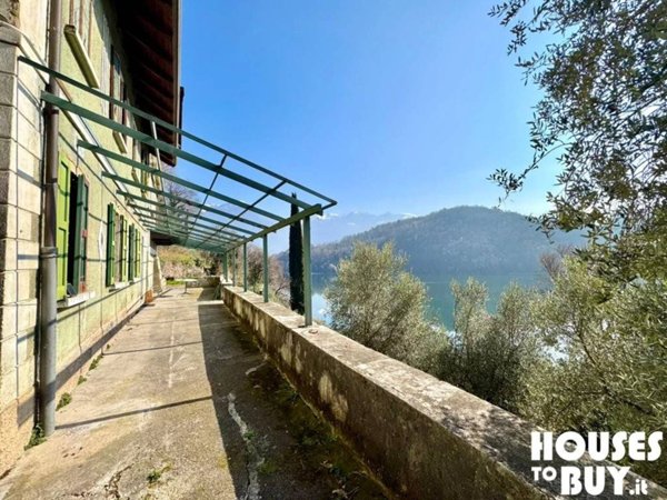 casa indipendente in vendita a Darfo Boario Terme in zona Capo di lago