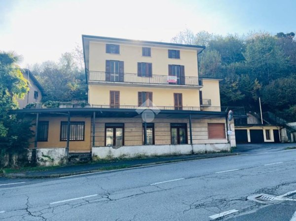 negozio in vendita a Darfo Boario Terme in zona Boario Terme