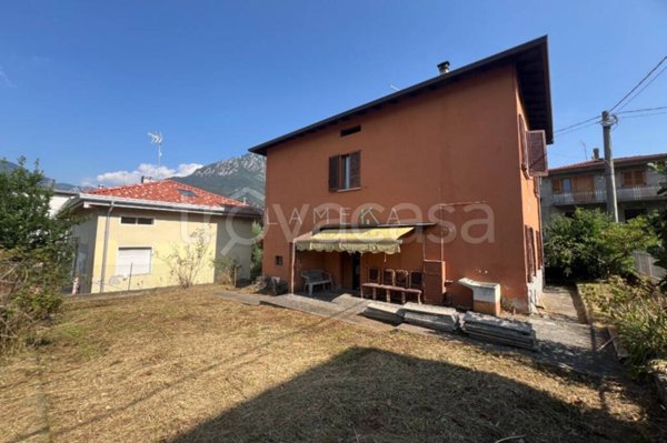casa indipendente in vendita a Darfo Boario Terme in zona Boario Terme