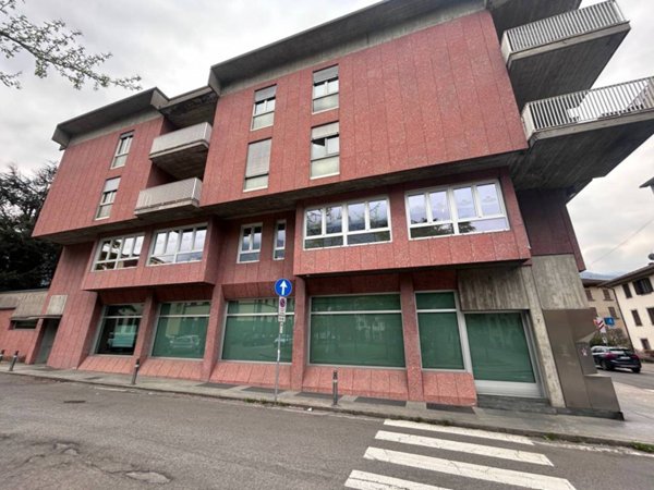 ufficio in vendita a Darfo Boario Terme in zona Bessimo