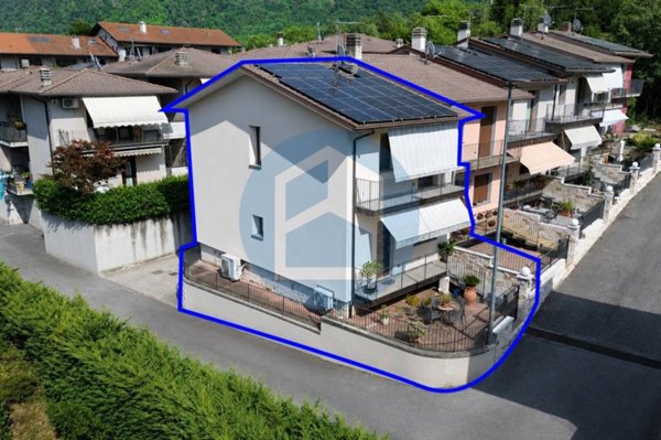 casa indipendente in vendita a Darfo Boario Terme in zona Montecchio