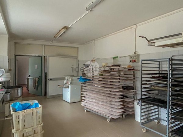 negozio in vendita a Dello