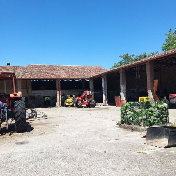 casa indipendente in vendita a Dello