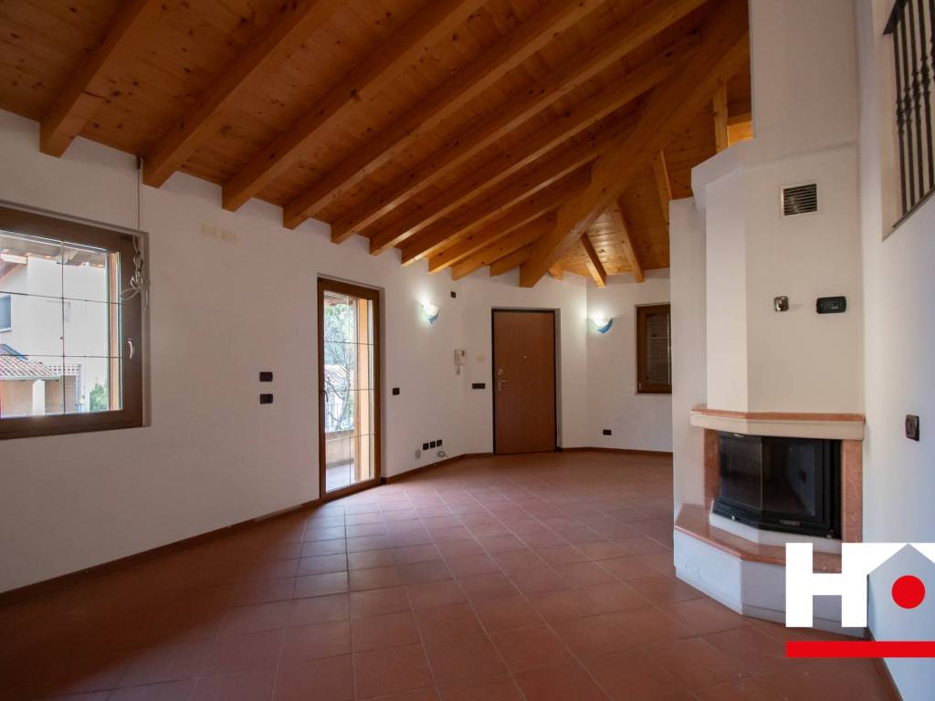 appartamento in vendita a Dello in zona Corticelle Pieve