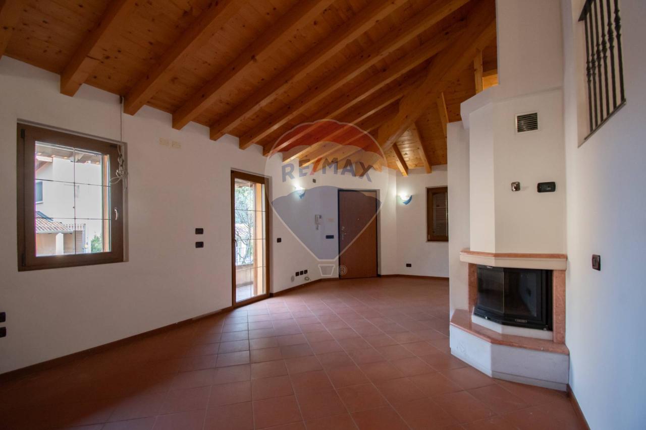 appartamento in vendita a Dello in zona Corticelle Pieve