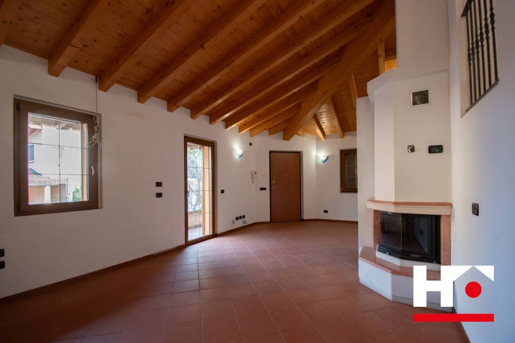 casa indipendente in vendita a Dello in zona Corticelle Pieve