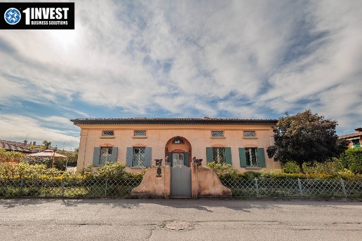 casa indipendente in vendita a Dello