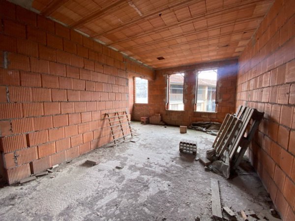 appartamento in vendita a Dello in zona Corticelle Pieve