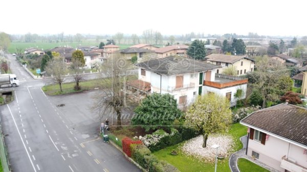 appartamento in vendita a Dello