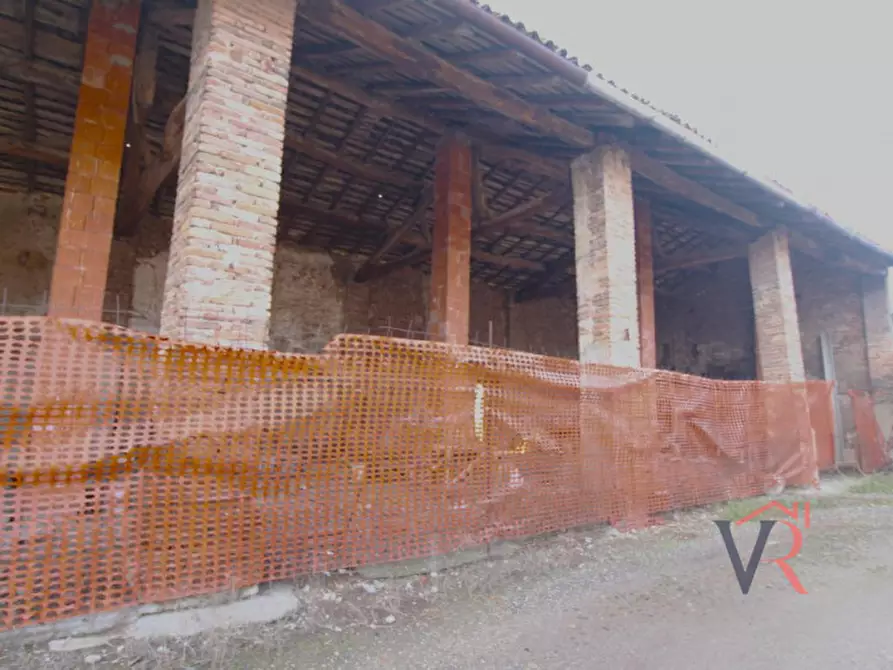 casa indipendente in vendita a Dello