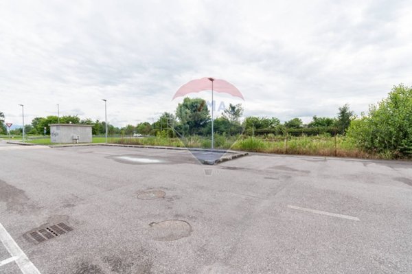casa indipendente in vendita a Dello