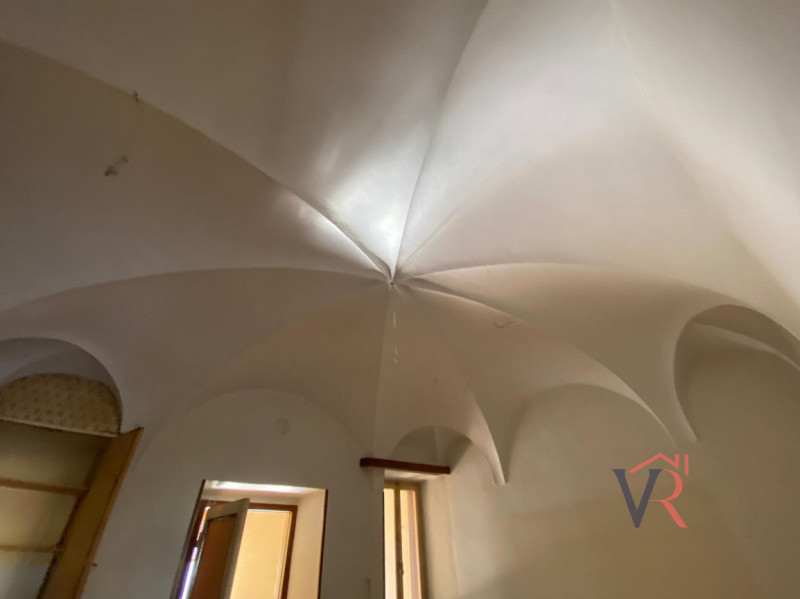 casa indipendente in vendita a Dello