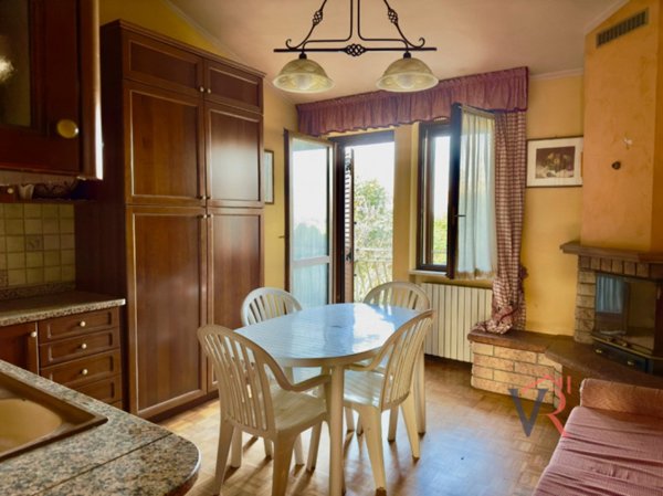 casa indipendente in vendita a Dello in zona Corticelle Pieve