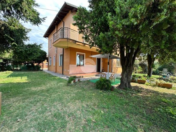 appartamento in vendita a Dello