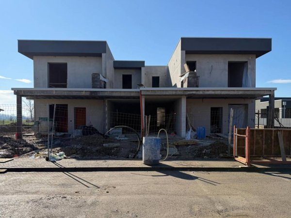 casa indipendente in vendita a Dello in zona Corticelle Pieve