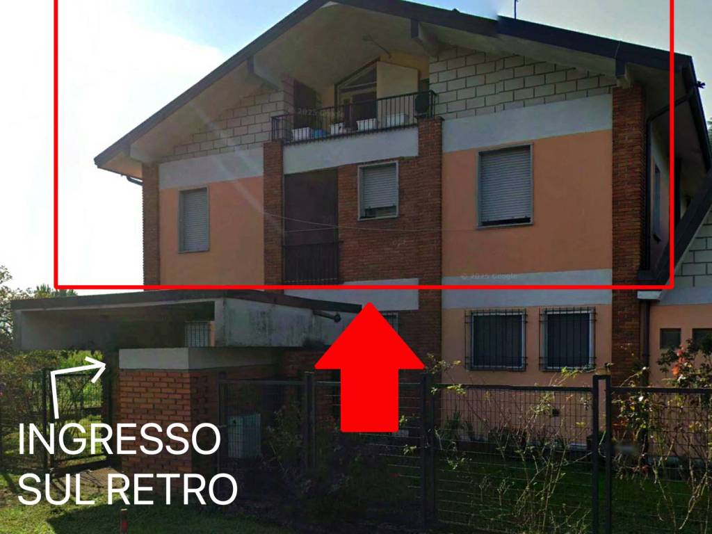 casa indipendente in vendita a Dello
