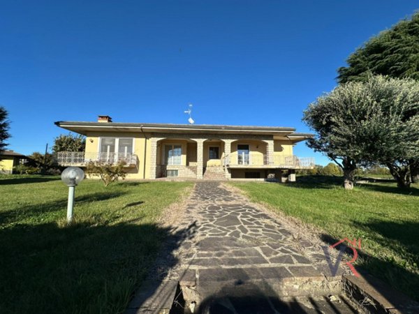 casa indipendente in vendita a Dello in zona Quinzanello