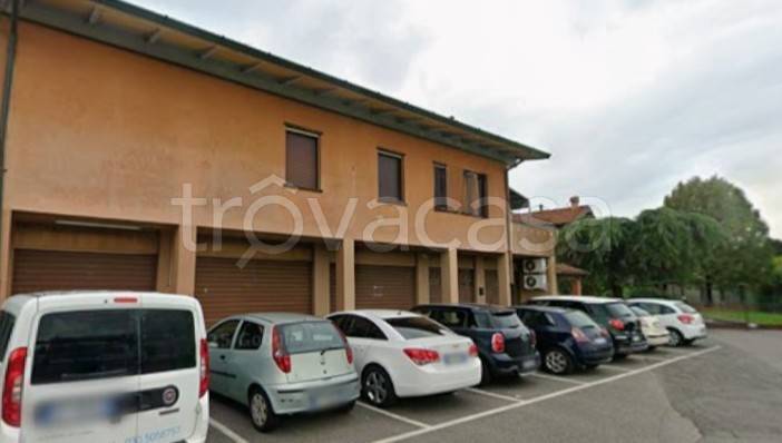 negozio in vendita a Dello