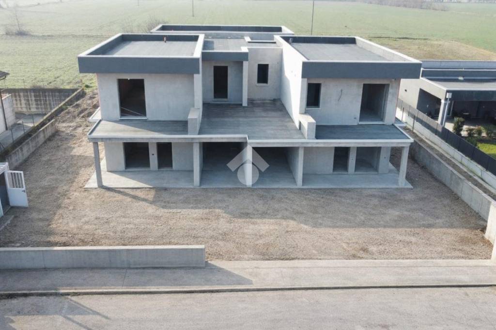 casa indipendente in vendita a Dello in zona Corticelle Pieve