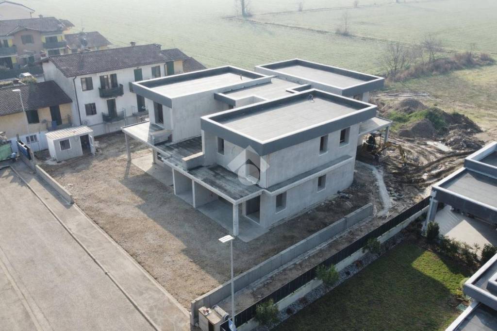 casa indipendente in vendita a Dello in zona Corticelle Pieve