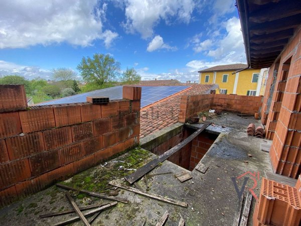 appartamento in vendita a Dello in zona Corticelle Pieve