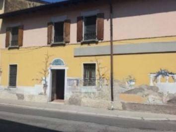 appartamento in vendita a Dello