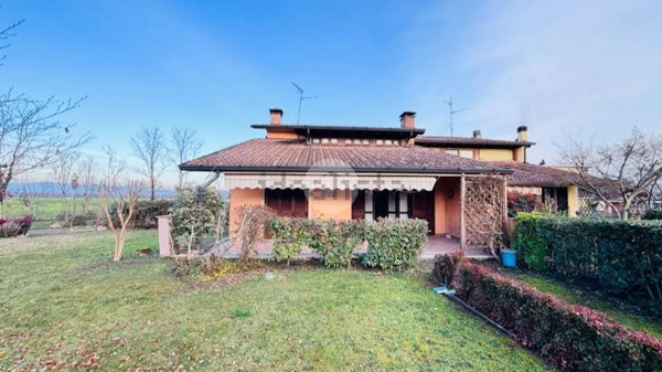 casa indipendente in vendita a Dello in zona Corticelle Pieve